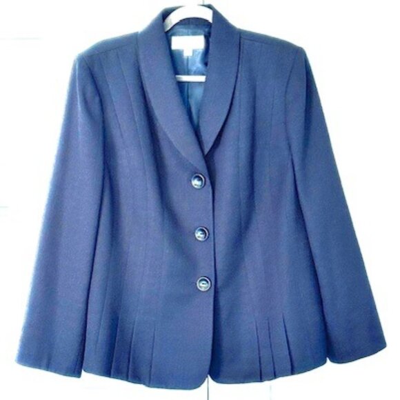 Le Suit Jackets & Blazers - Le Suit Deep Blue Blazer - Excellent Condition SZ 18W